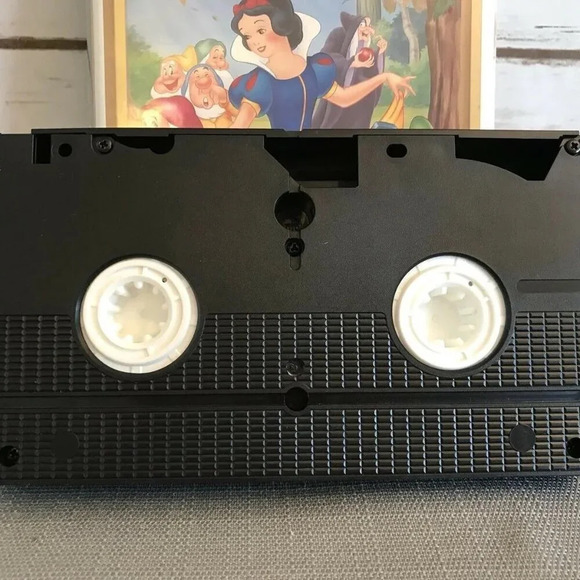 SNOW WHITE AND THE SEVEN DWARF Walt Disney VHS Video Tape Clamshell Case - Picture 5 of 5